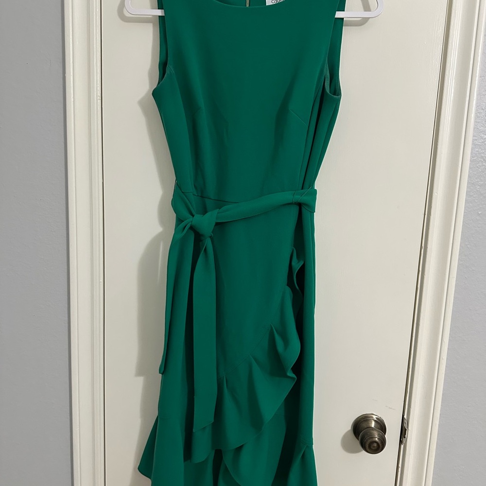 Elegant Green Sleeveless Dress